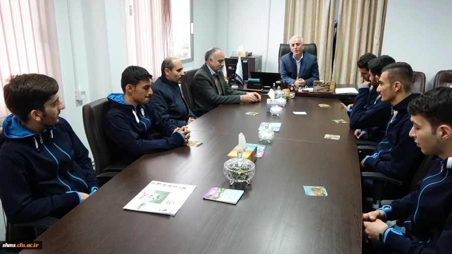 در مدیریت استانی دانشگاه فرهنگیان کردستان برگزار شد؛ 

دیدار تیم دانشجو معلمان اعزامی به دومین جشنواره کشوری ورزش های همگانی  با دکتر معروفی 
 6