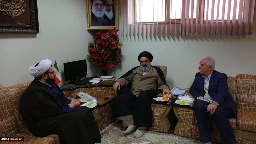 در محل دفتر نماینده ولی فقیه در استان انجام شد؛

دیدار جمعی از مسئولین دانشگاه فرهنگیان کردستان به مناسبت چهلمین سالگرد پیروزی انقلاب با نماینده ولی فقیه در استان کردستان 9