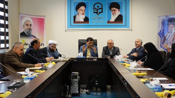 در سالن جلسات مدیریت استانی ؛

با حضور دکتر محمدی جلسه شورای فرهنگی دانشگاه فرهنگیان کردستان برگزار شد 4