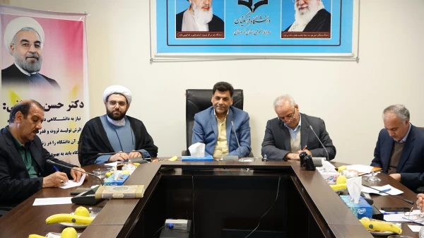 در سالن جلسات مدیریت استانی ؛

با حضور دکتر محمدی جلسه شورای فرهنگی دانشگاه فرهنگیان کردستان برگزار شد 6