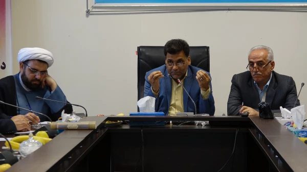 در سالن جلسات مدیریت استانی ؛

با حضور دکتر محمدی جلسه شورای فرهنگی دانشگاه فرهنگیان کردستان برگزار شد 8