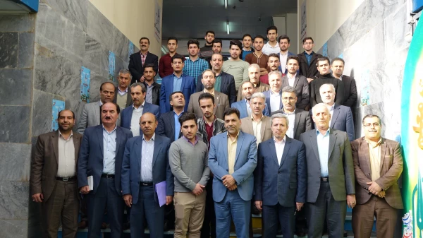 در حاشیه جلسه شورای راهبری قطب سه فرهنگی و اجتماعی انجام شد؛ 

بازدید دکتر علی محمدی از نمایشگاه هفتاد و سه سال تربیت معلم در استان کردستان 
  10