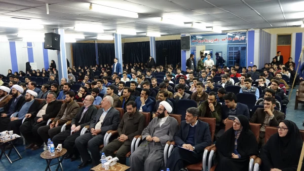 به روایت تصویر؛

یادواره 23 شهید دانشگاه فرهنگیان کردستان  11