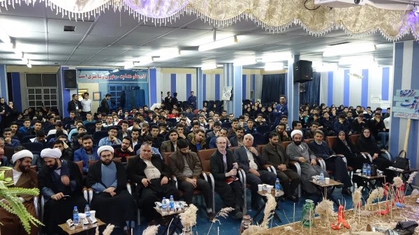 به روایت تصویر؛

یادواره 23 شهید دانشگاه فرهنگیان کردستان  13