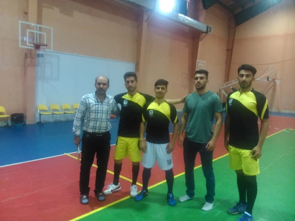 قهرمانی دانشگاه فرهنگیان کردستان در چهارمین جشنواره ورزش های همگانی دانشگاه های استان 5