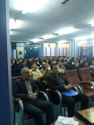 جلسه توجیهی دوره های حضوری فرهنگی  وغیرحضوری مهارت آموزان ورودی۹۷ 5