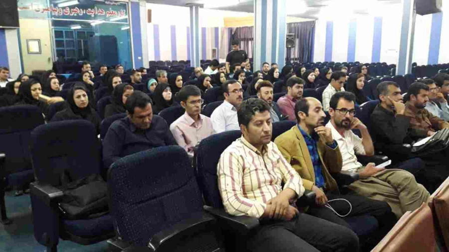 جلسه توجیهی دوره های حضوری فرهنگی  وغیرحضوری مهارت آموزان ورودی۹۷ 12