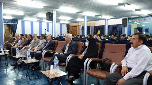 در سالن اجتماعات پردیس شهید مدرس برگزارشد؛

دوره ضمن خدمت ویژه نو معلمان دانشگاه فرهنگیان کردستان  
 5