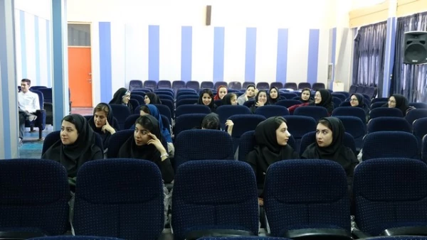 در سالن اجتماعات پردیس شهید مدرس برگزارشد؛

دوره ضمن خدمت ویژه نو معلمان دانشگاه فرهنگیان کردستان  
 6