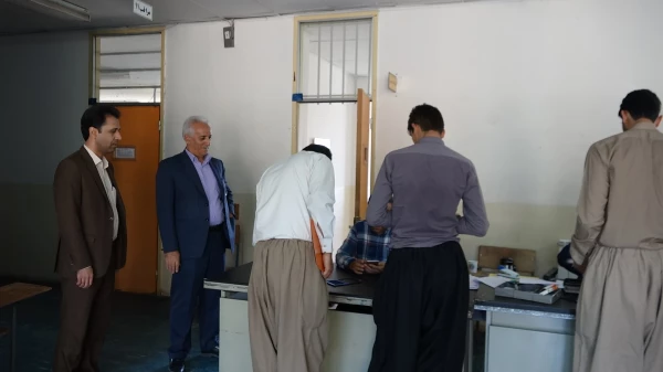 بازدید دکتر معروفی از روند برگزاری مصاحبه دواطلبان ورود به دانشگاه فرهنگیان کردستان 3
