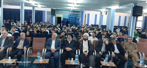 برای حل مشکلات جامعه تعلیم و تربیت باید راه کارهای ابتکاری خلق شود  3