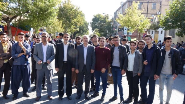 حضـور حمـاسی و پرشـور دانشگـاه فرهنگیـان کردستـان در یـوم الله سیـزده آبـان 98 3