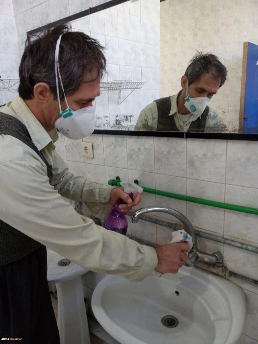 ضد عفونی مستمر فضاهای مختلف دانشگاه فرهنگیان کردستان ادامه دارد 8