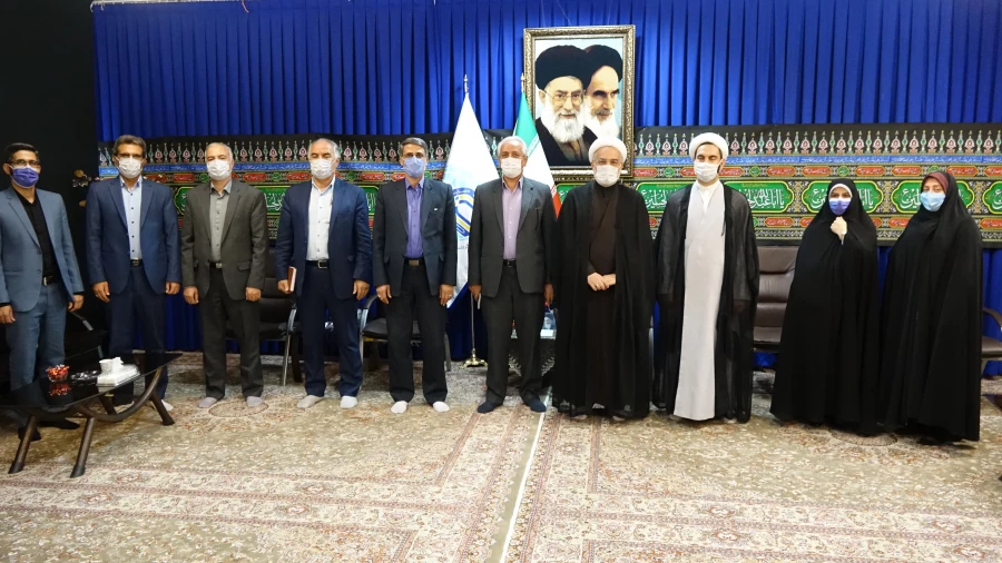 دیدار دکتر یحیی معروفی و مسئولین دانشگاه فرهنگیان استان کردستان با نماینده ولی فقیه در کردستان 5