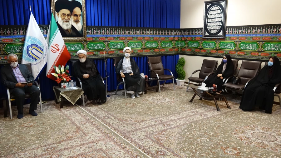 دیدار دکتر یحیی معروفی و مسئولین دانشگاه فرهنگیان استان کردستان با نماینده ولی فقیه در کردستان 7