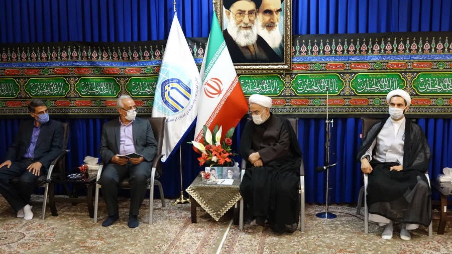 دیدار دکتر یحیی معروفی و مسئولین دانشگاه فرهنگیان استان کردستان با نماینده ولی فقیه در کردستان 8